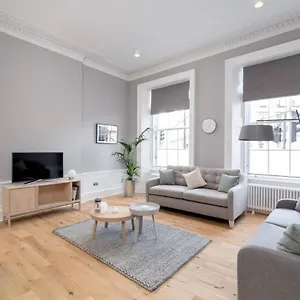 Apartment Joivy Spacious And Bright 1bed Apt, Short Walk From Princes Street